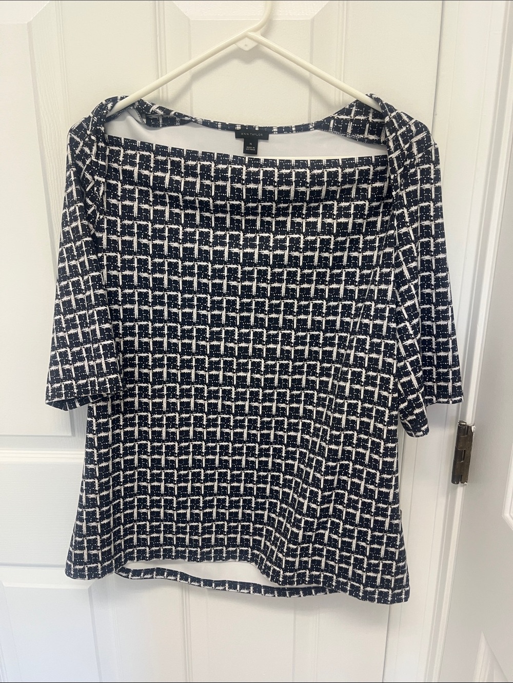Ann Taylor Black and White Grid Short Sleeve Top